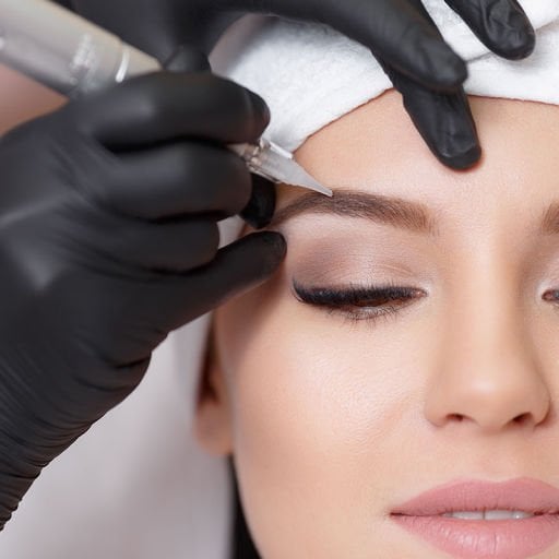 Kalıcı Makyaj Ürünleri